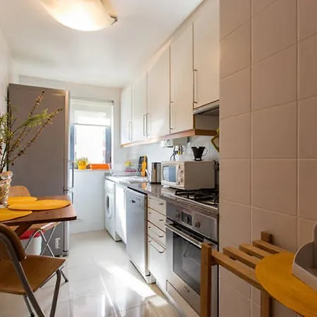 Apartment World In - B. Prata *